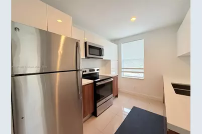 924 Marseille Dr #22, Miami Beach, FL 33141 - Photo 1