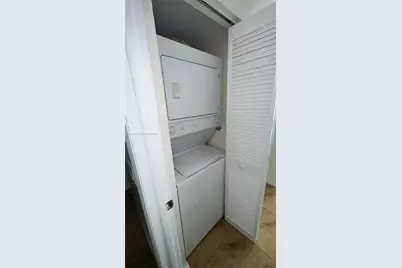 41 SE 5th St #1104, Miami, FL 33131 - Photo 24