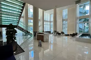 41 SE 5th St, Miami, FL 33131 - Photo 14