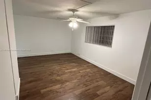 419 S Crescent Dr, Hollywood, FL 33021 - Photo 1