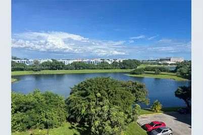 9682 Fontainebleau Blvd #602, Miami, FL 33172 - Photo 1