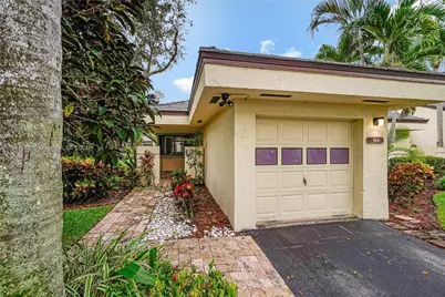 344 NW 94th Ter, Plantation, FL 33324 - Photo 1