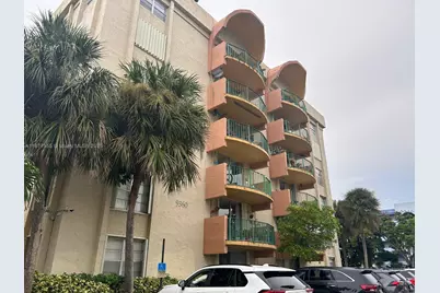 9360 Fontainebleau Blvd #501, Miami, FL 33172 - Photo 1