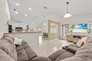 882 San Remo Dr, Weston, FL 33326 - Photo 1