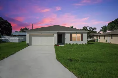 811 SE Seahouse Dr, Port Saint Lucie, FL 34983 - Photo 1