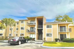 251 W Palm Cir W, Pembroke Pines, FL 33025 - Photo 1