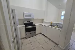 1661 SE 28th St, Homestead, FL 33035 - Photo 2