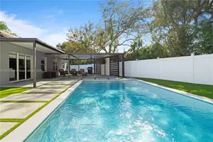 10698 SW 21st St, Miramar, FL 33025 - Photo 1