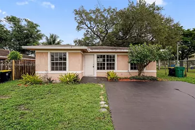 1009 SW 12th Ave, Dania Beach, FL 33004 - Photo 1