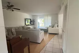 10 SE 13, Boca Raton, FL 33432 - Photo 1