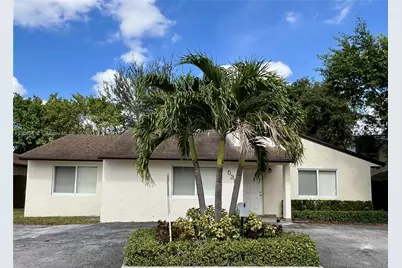 535 W 79th Pl, Hialeah, FL 33014 - Photo 1