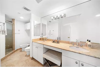 4779 Collins Ave #1707, Miami Beach, FL 33140 - Photo 32