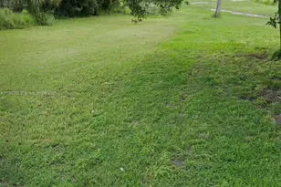 1015 Ave F, Fort Pierce, FL 34950 - Photo 1