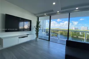 20515 E Country Club Dr, Aventura, FL 33180 - Photo 1