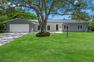 17721 SW 84th Ct, Palmetto Bay, FL 33157 - Photo 1