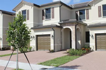 11100 W 33rd Way #11100, Hialeah, FL 33018 - Photo 1