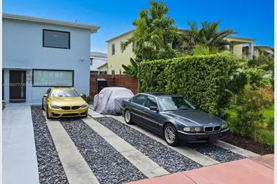 702 86th Street, Miami Beach, FL 33141 - Photo 1