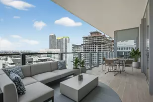88 SW 7th St, Miami, FL 33130 - Photo 1