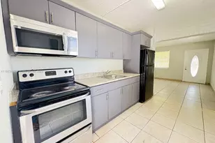 2443 NW 7th St, Pompano Beach, FL 33069 - Photo 1