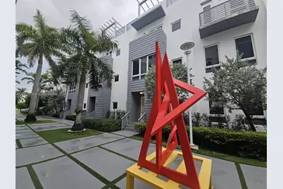 9177 NW 33rd St, Doral, FL 33172 - Photo 1