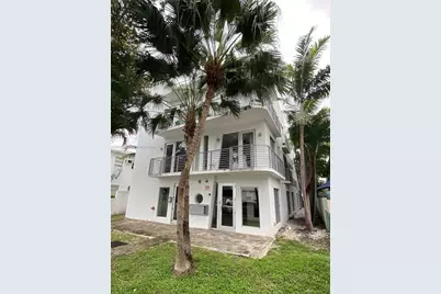 945 Michigan Ave #1, Miami Beach, FL 33139 - Photo 1