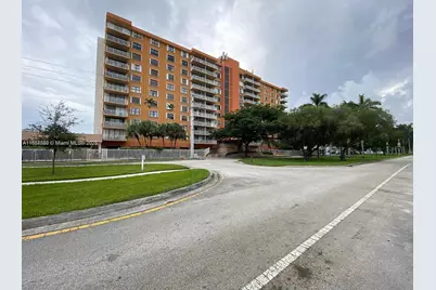 2450 NE 135th St #303, North Miami, FL 33181 - Photo 1