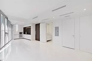 300 Biscayne Blvd Way, Miami, FL 33131 - Photo 1
