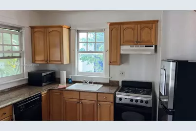 315 Eucalyptus St #5, West Palm Beach, FL 33401 - Photo 1