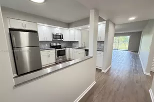 901 SW 128th Ave, Pembroke Pines, FL 33027 - Photo 1