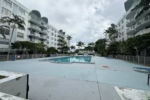 484 NW 165th St Rd, Miami, FL 33169 - Photo 1