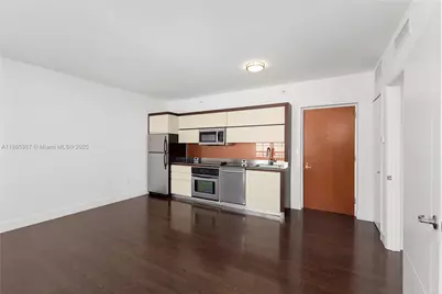 435 21st St #306, Miami Beach, FL 33139 - Photo 1