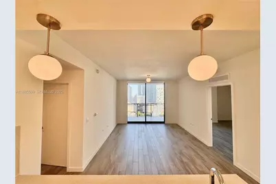999 SW 1st Ave #1811, Miami, FL 33130 - Photo 1