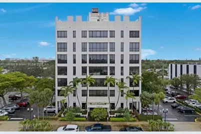 2450 NE Hollywood Blvd #601, Hollywood, FL 33020 - Photo 1