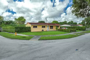 10280 SW 43rd St, Miami, FL 33165 - Photo 1