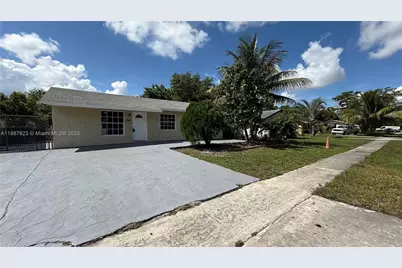 2740 NW 9th St #1, Pompano Beach, FL 33069 - Photo 1