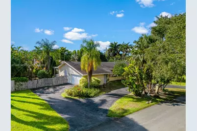 17900 SW 83rd Ave, Palmetto Bay, FL 33157 - Photo 1