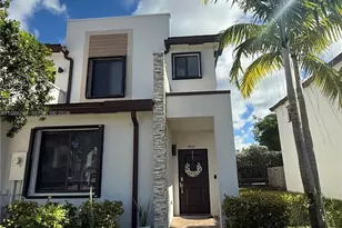 400 NE 208th Terrace, Miami, FL 33179 - Photo 1