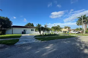 9335 SW 17th St, Miami, FL 33165 - Photo 1
