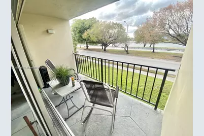 9150 Fontainebleau Blvd #205, Miami, FL 33172 - Photo 1