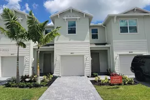 651 SE Lk Fls St, Port Saint Lucie, FL 34984 - Photo 1