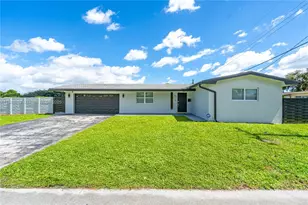 1621 NW 85th Way, Pembroke Pines, FL 33024 - Photo 1