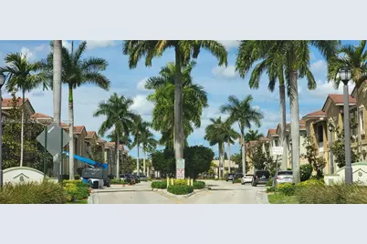 5923 Manchester Way #5923, Tamarac, FL 33321 - Photo 1