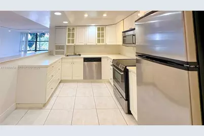 800 Parkview Dr #323, Hallandale Beach, FL 33009 - Photo 1