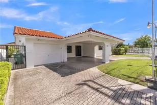 631 SW 102nd Ave, Miami, FL 33174 - Photo 1
