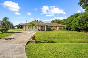 515 SE Nome Dr, Port Saint Lucie, FL 34984 - Photo 1