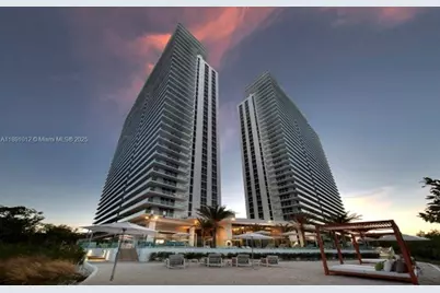 16385 Biscayne Blvd #2420, North Miami Beach, FL 33160 - Photo 1