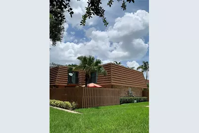 2561 Camelot Ct, Cooper City, FL 33026 - Photo 1