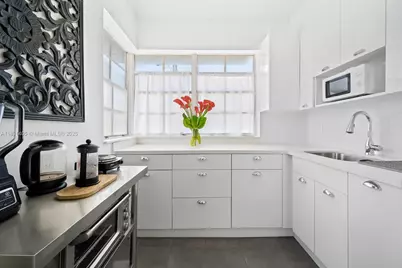 1005 Meridian Ave #7, Miami Beach, FL 33139 - Photo 1