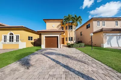 949 NE 41st Ave, Homestead, FL 33033 - Photo 1