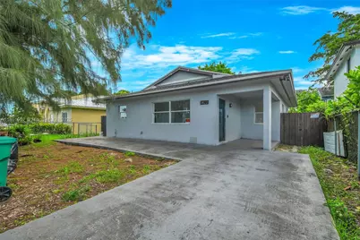 1422 NW 8th Ave, Florida City, FL 33034 - Photo 1